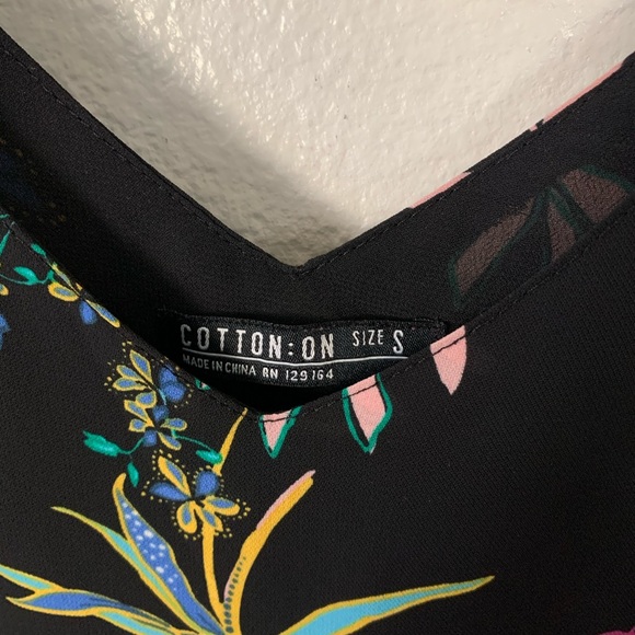 Cotton On Black Foral Camisole Tank Top Small - Picture 4 of 6